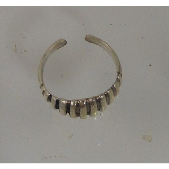 Handcrafted Ribbed Dome Toe Ring Sterling Silver Vintage Design Thailand 2g NOS - Picture 10 of 10